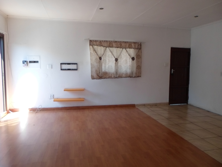 To Let 1 Bedroom Property for Rent in Vaalpark Free State